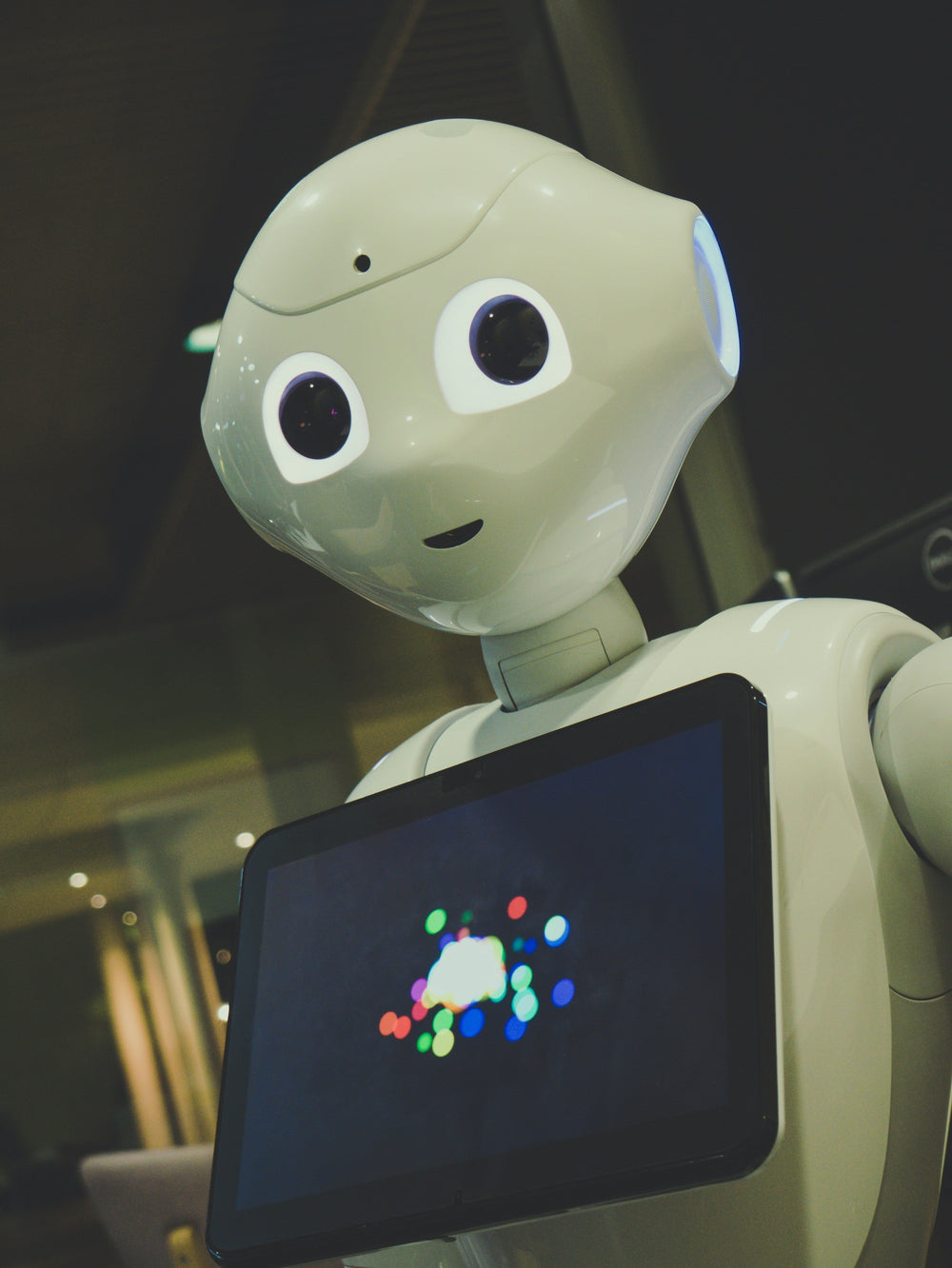 AI in Hospitality: From Smart Rooms to Robot Concierges