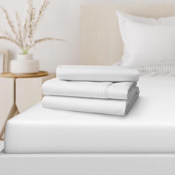 Illustrative image for Why Do Luxury Hotels Always Use White Sheets? The Secrets Behind Hotel Bedding